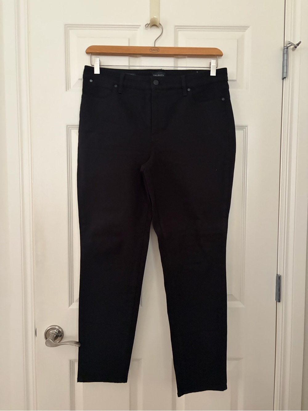 Talbots Black Skinny Jeans - Sleek High-Rise Style